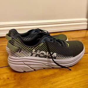 HOKA ONE Men's Rincon 2 Road Running Shoe Size 9